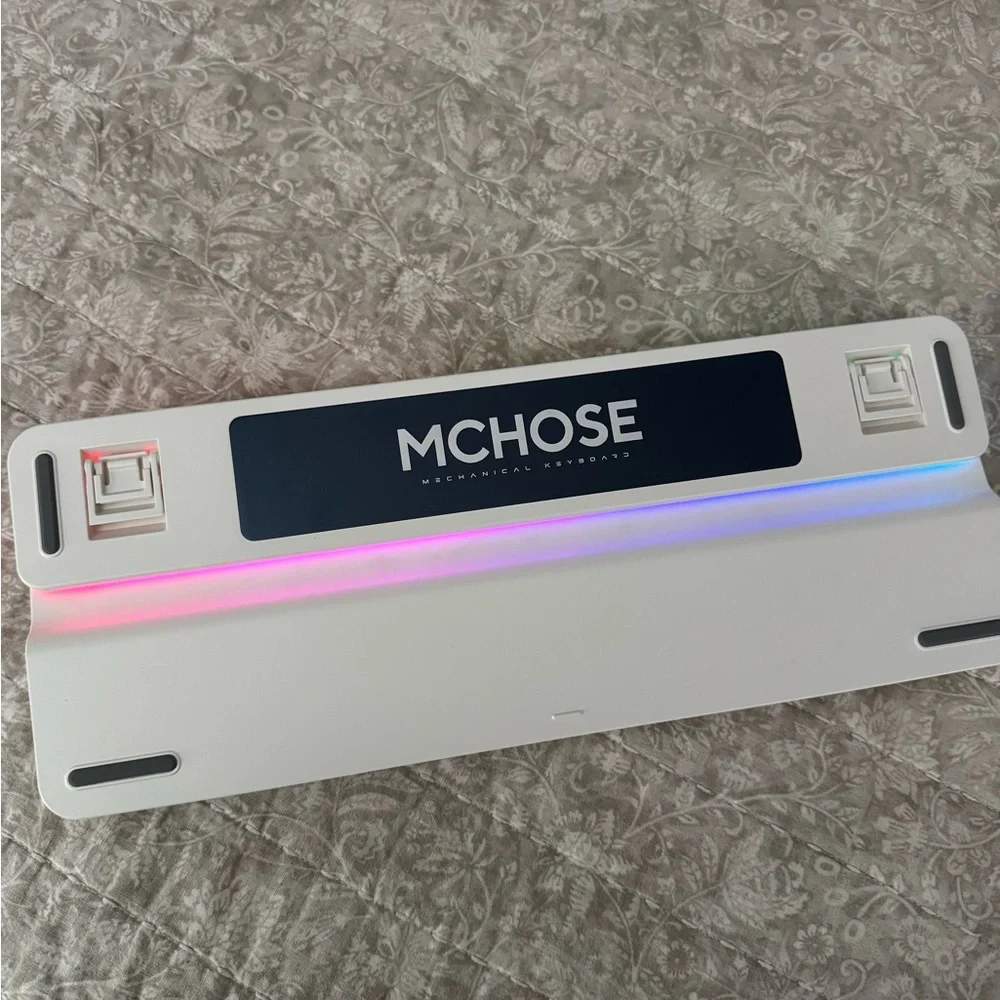 MCHOSE K99 Mechanical Keyboard - Picture 8 of 10